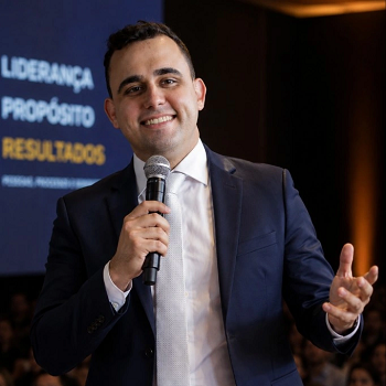 Elias Fernandes - palestrante no Sala Mestra em Liderança, Pós-vendas e Comunicação e Atendimento Top of Mind