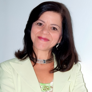Sueli Rodrigues - palestrante no portal Sala Mestra com o tema Oratória e Excelência em Apresentações